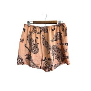 Versona Leopard Print Shorts Womens XL Peach Silky style Elastic Waist Excellent